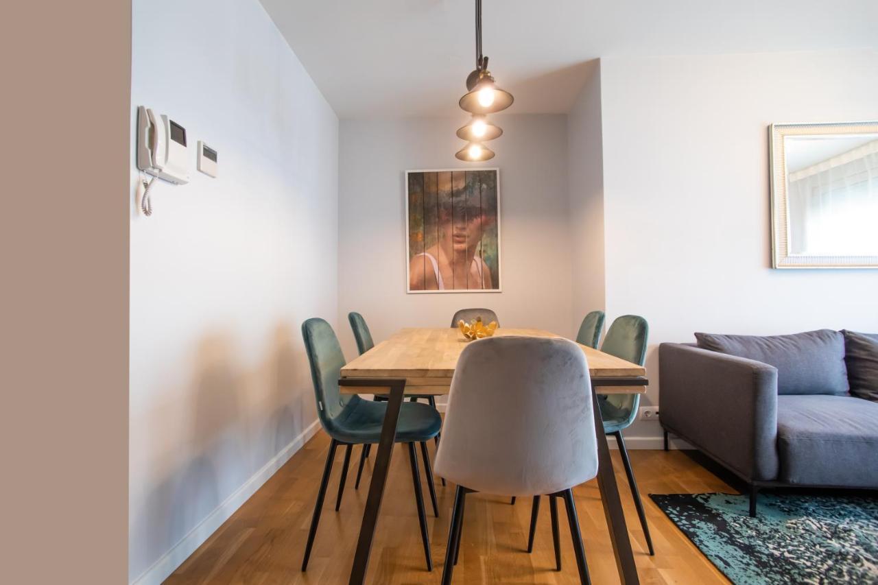 Tendency Apartments Forum ซานต์อาเตรียเดเบซอซ ภายนอก รูปภาพ