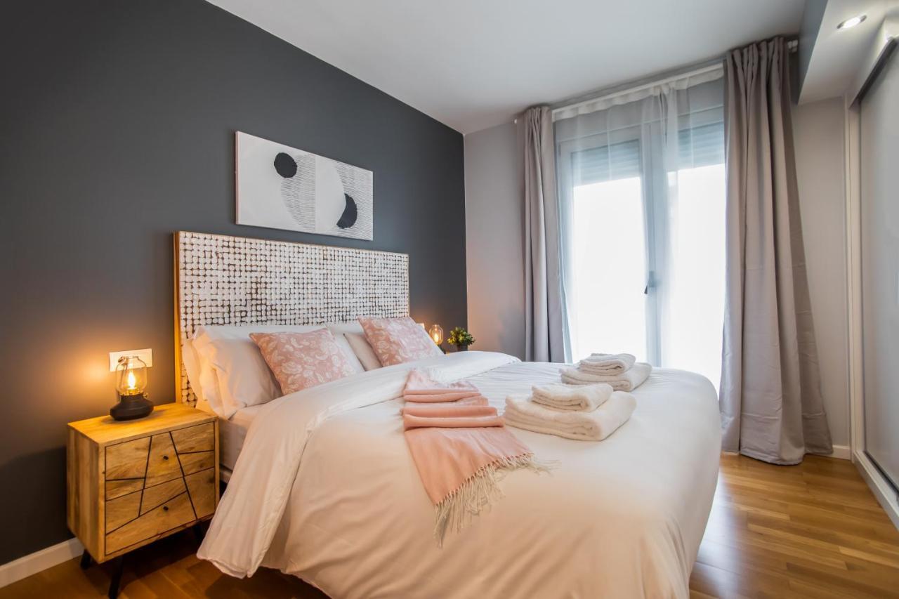 Tendency Apartments Forum ซานต์อาเตรียเดเบซอซ ภายนอก รูปภาพ