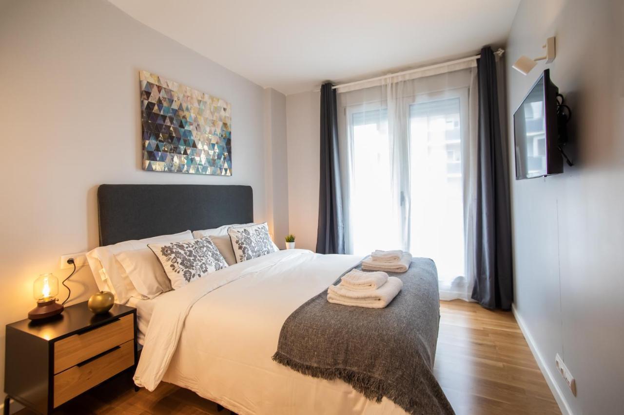 Tendency Apartments Forum ซานต์อาเตรียเดเบซอซ ภายนอก รูปภาพ