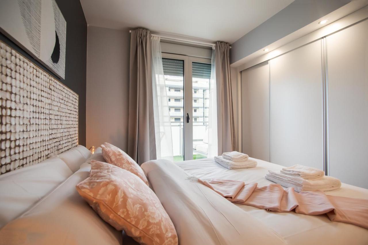Tendency Apartments Forum ซานต์อาเตรียเดเบซอซ ภายนอก รูปภาพ