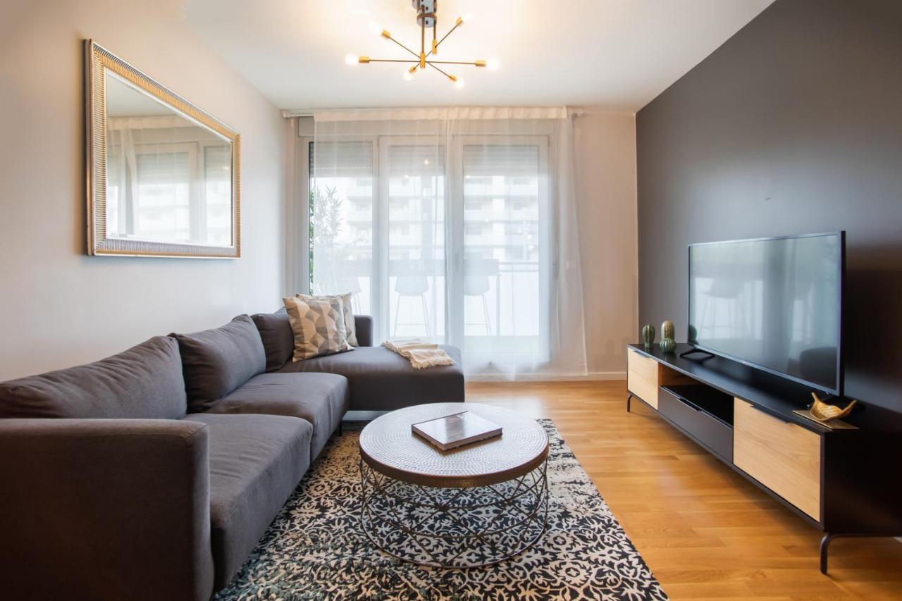 Tendency Apartments Forum ซานต์อาเตรียเดเบซอซ ภายนอก รูปภาพ